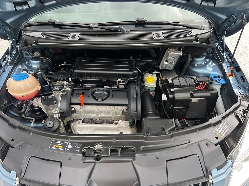 Škoda Fabia 1.6 16V - fotka 7 z 16
