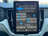 Volvo XC60 (2026) PLUS B5, 360°, Harman, Matrix - náhled 18