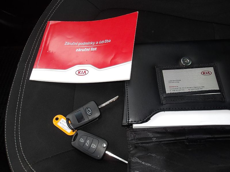 Kia Sportage 1,6GDi 99 kW ČR Serv.kn! - fotka 30 z 32
