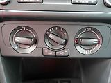 Volkswagen Polo (2013) 1.2i, servis.kniha, AC - náhled 12
