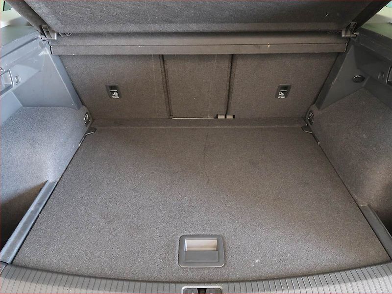 Volkswagen Tiguan (2022) 1.5 TSI - fotka 14 z 17