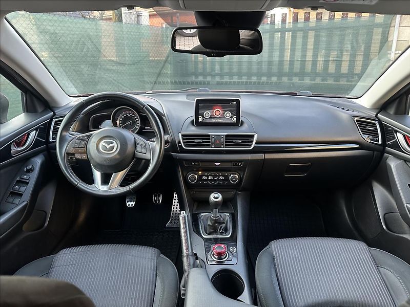 Mazda 3 2,0 G120 - fotka 14 z 22