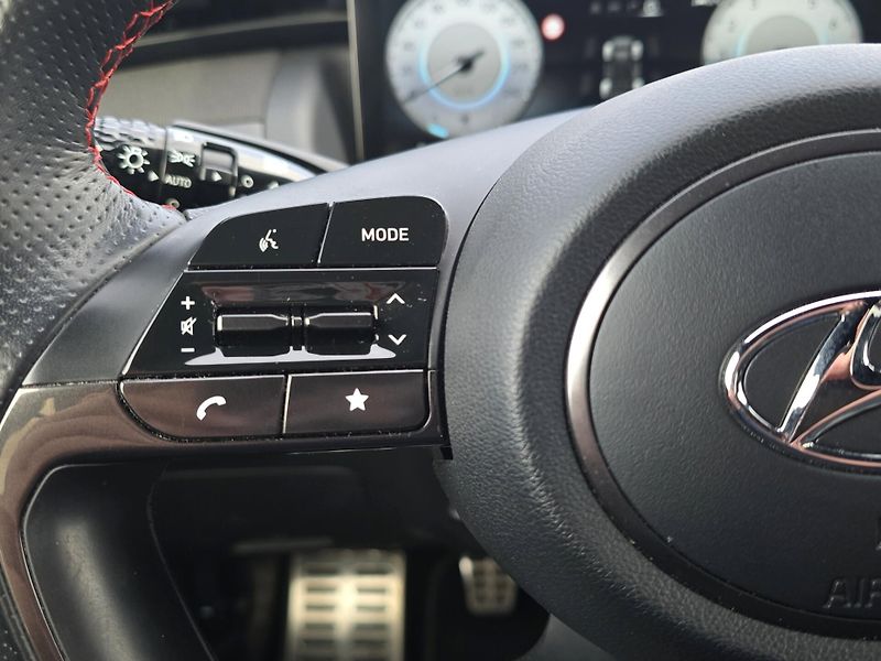 Hyundai Tucson (2022) N-Line 1.6 T-GDi 4x4 110kW, Se - fotka 11 z 25