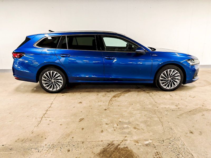 Škoda Superb (2024) Combi 2.0 TDI 142 kW DSG 4x4 L - fotka 29 z 34