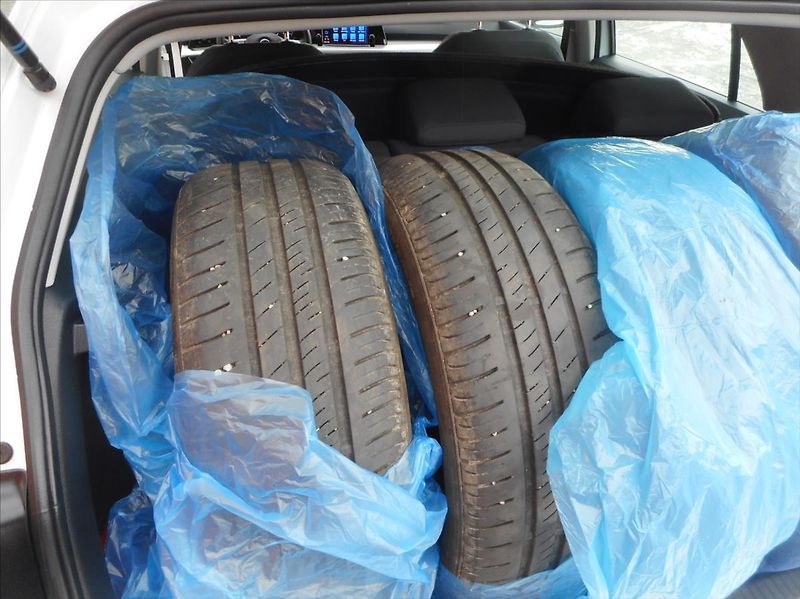 Volkswagen Golf 1,5 TSi 1.Majitel ČR - fotka 23 z 23