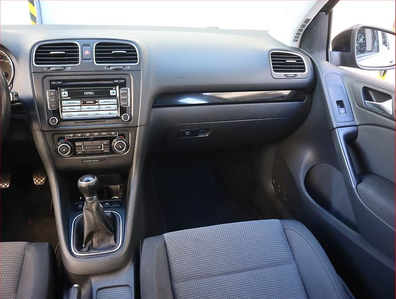 Volkswagen Golf (2009) 1.4 TSI, Tempomat - fotka 8 z 18