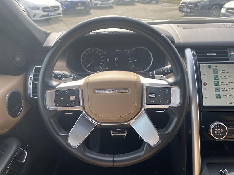 Land Rover Discovery D 300 AWD Dynamic - fotka 12 z 28