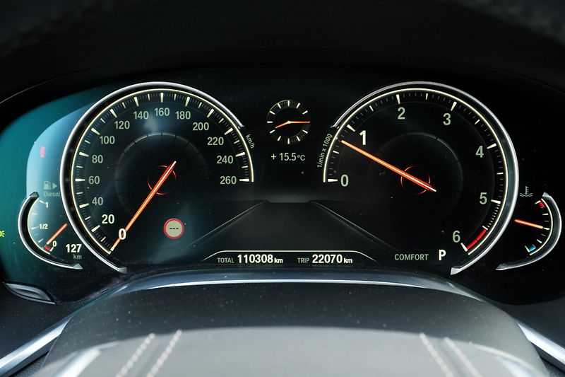 BMW Řada 7 740d xDrive, Laser, Ventilace - fotka 14 z 42