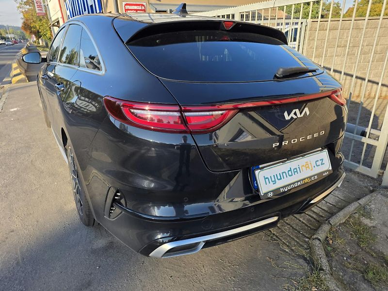 Kia ProCeed 1.5-AUTOMAT-NAVI-KAMERA - fotka 9 z 13