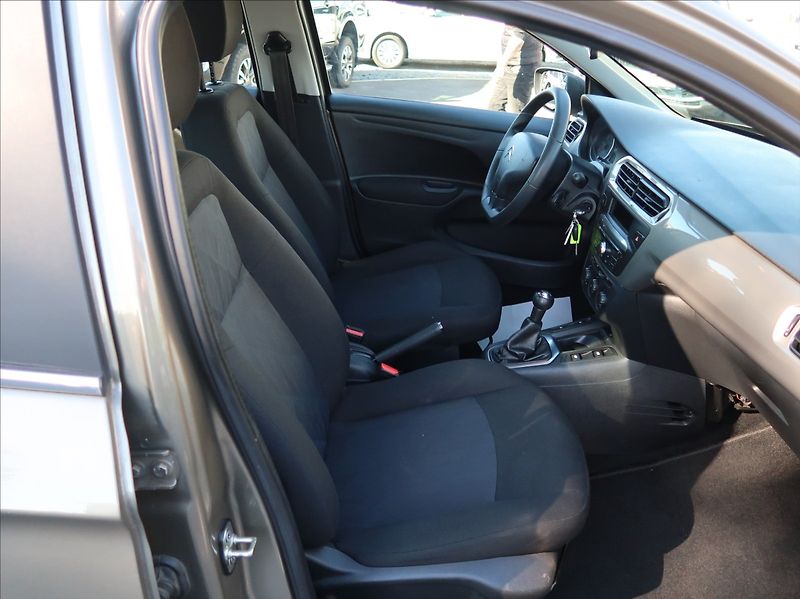 Citroën C-Elysée 1,6 VTi,85kW,1majČR,Serv.k,DPH - fotka 13 z 26