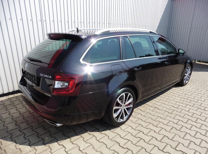 Škoda Octavia III RS Combi 2.0 TSi - fotka 3 z 16