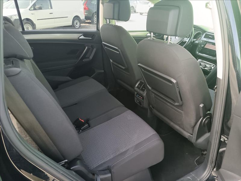 Volkswagen Tiguan Allspace 2,0 ALLSPACE TDi 110kW DSG ACC - fotka 33 z 40