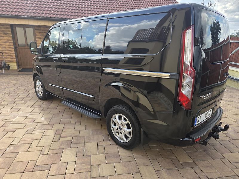 Ford Transit Custom 2.2 TDCi 114kW  5míst  - fotka 34 z 54