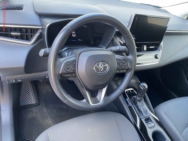 Toyota Corolla (2023) 1.5i, 1.maj,ČR, Comfort, AT - fotka 13 z 23