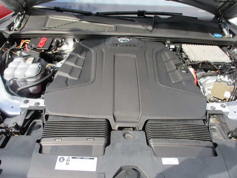 Volkswagen Touareg (2020) R Line 3,0 TDi - fotka 9 z 9