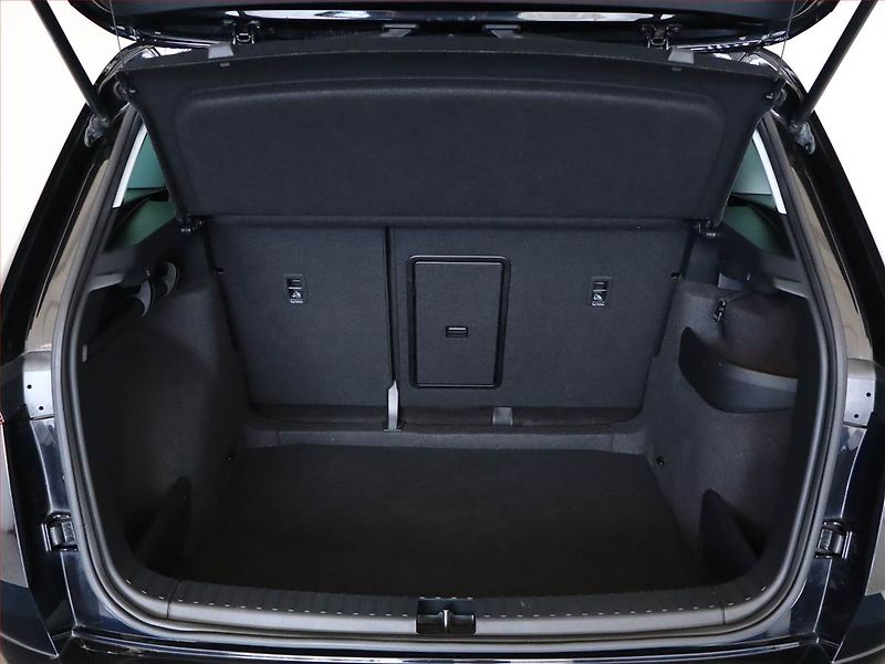 Škoda Karoq (2022) 2.0 TDI - fotka 12 z 20