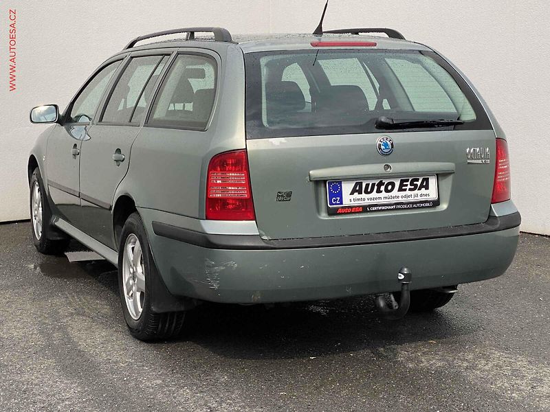 Škoda Octavia (2002) 1.6i, 2.maj,ČR, Elegance, TZ - fotka 6 z 17