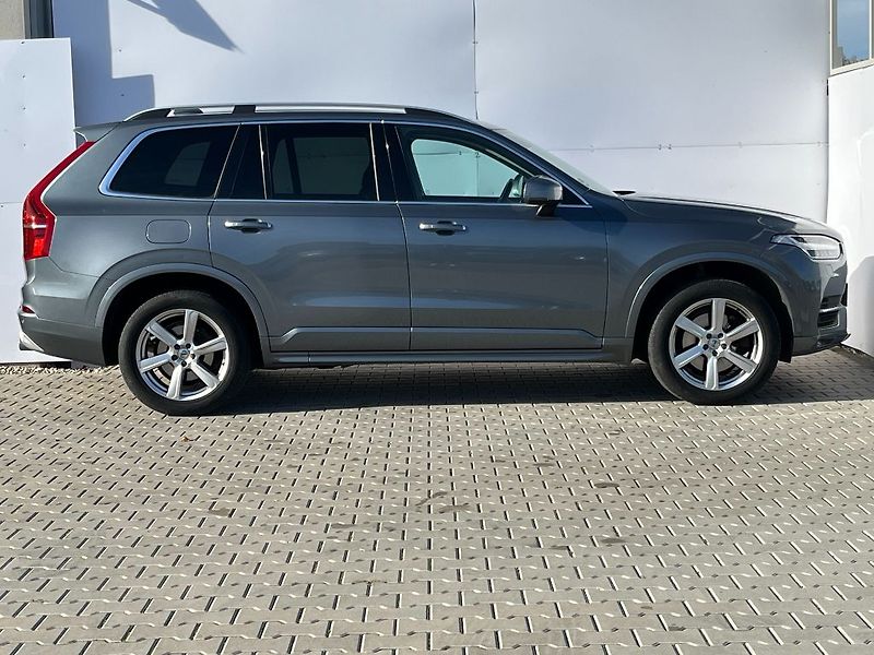 Volvo XC90 Momentum D5 AWD 173kW - fotka 4 z 32