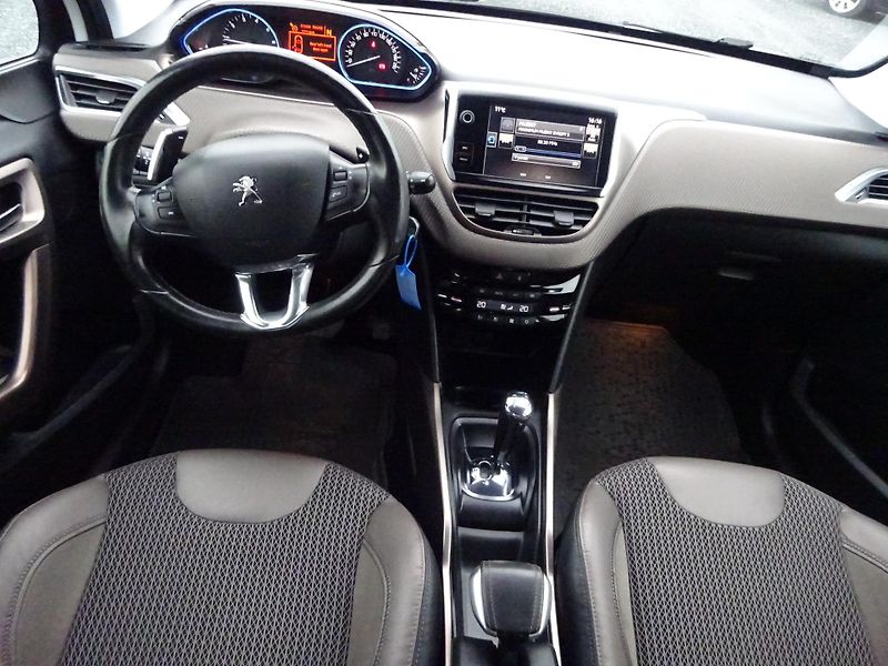 Peugeot 2008 1.2 VTi Allure AUTOMAT SERVIS - fotka 6 z 34