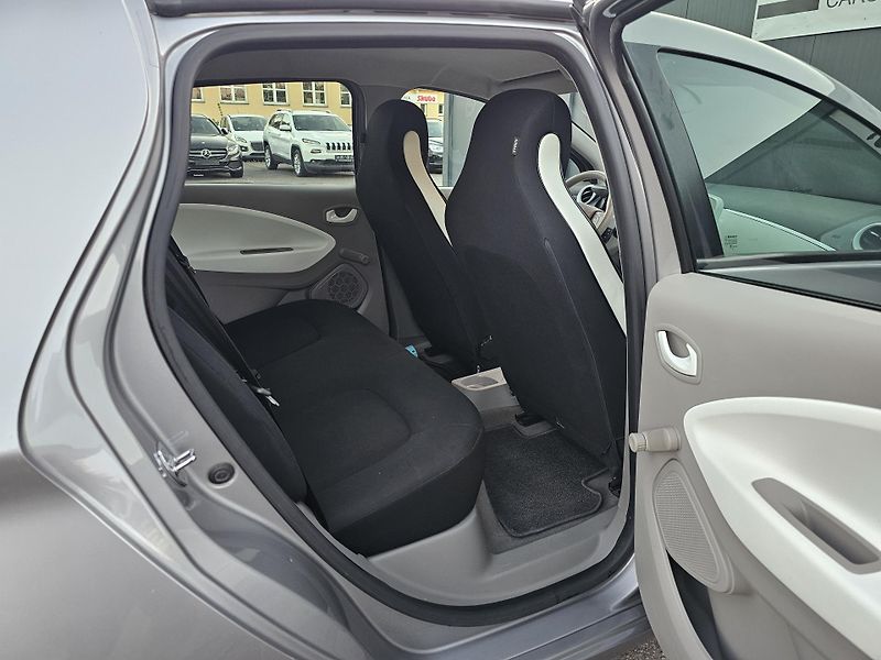Renault ZOE NAVI,2xKOLA,SERVISKA - fotka 39 z 46