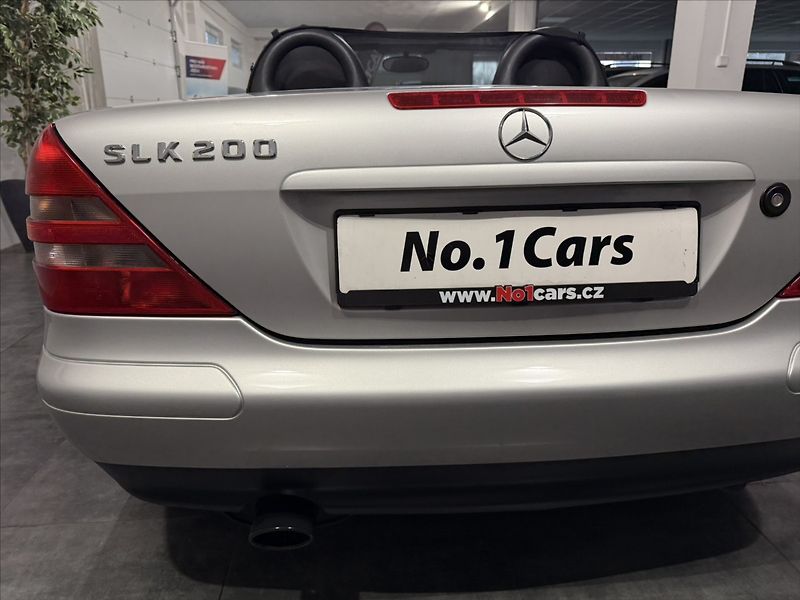 Mercedes-Benz SLK 2,0   200 15.000KM RARITA TOP - fotka 21 z 29