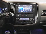 Mitsubishi Outlander (2015) 2.2 DI-D, 4X4, Automat - náhled 11