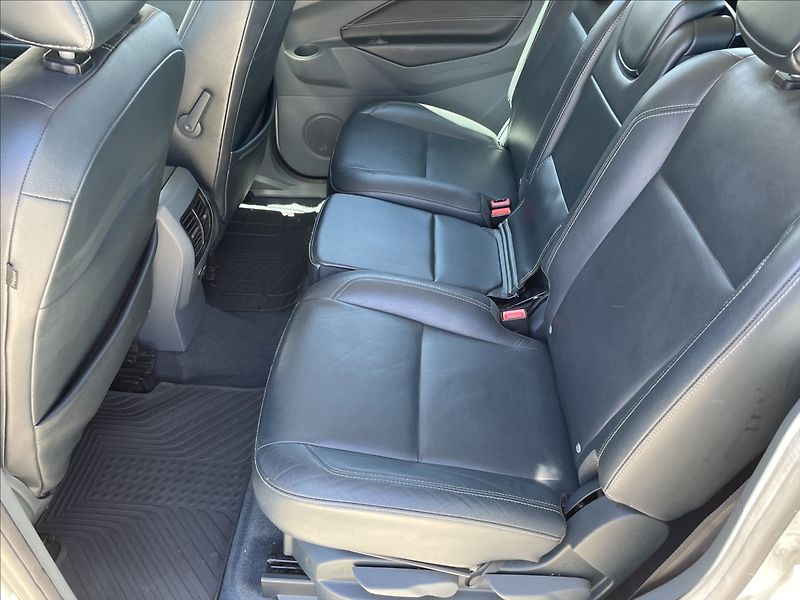 Ford Grand C-MAX 1,6 i 110KW TITANIUM 7.MÍST - fotka 18 z 25