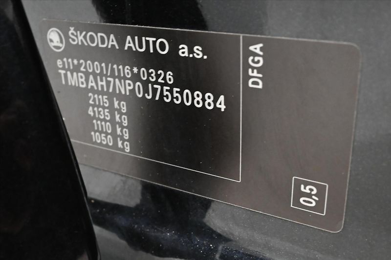 Škoda Superb 2,0 TDI 110 kW DSG Ambition Zá - fotka 12 z 29