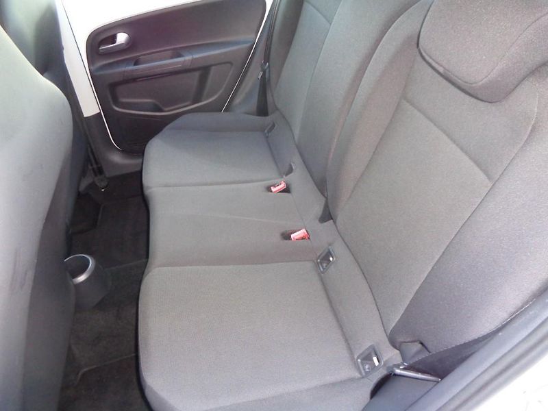 Volkswagen up! MOVE 1.0 MPI - fotka 17 z 22