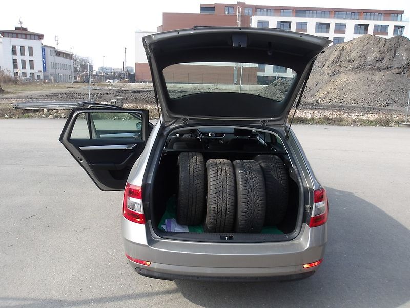 Škoda Octavia 1,5TSi DSG ! NAJ.9600km !!! - fotka 11 z 28