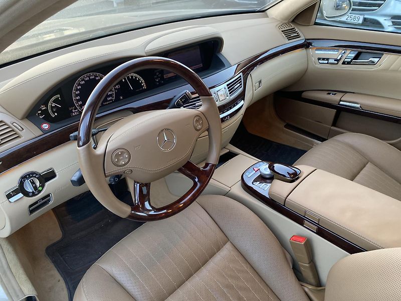 Mercedes-Benz Třídy S S 600 V12 - fotka 12 z 28