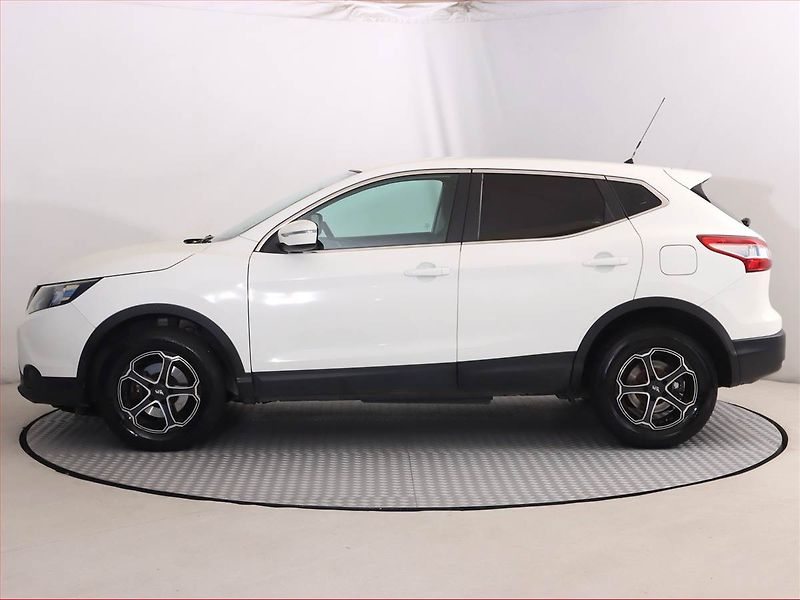 Nissan Qashqai (2014) 1.2 DIG-T, Serv.kniha - fotka 3 z 17