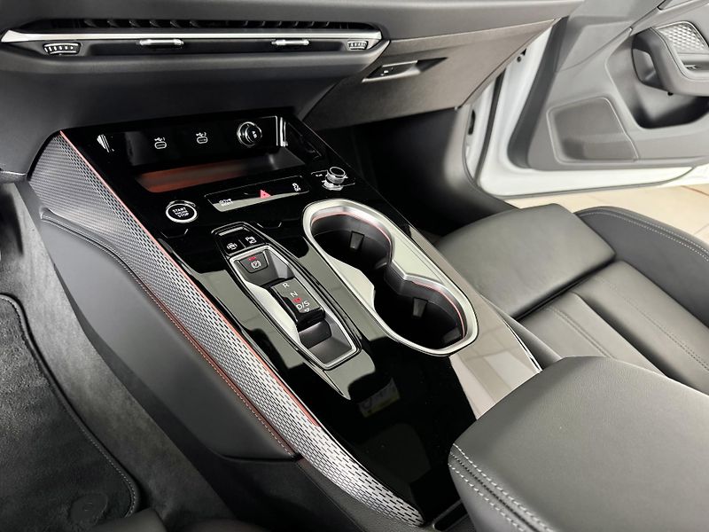 Audi A6 TDI S-LINE*Matrix*360K*Skladem - fotka 23 z 42
