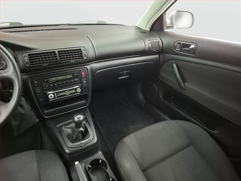 Volkswagen Passat (2001) 1.9 TDI, nová STK - fotka 8 z 13