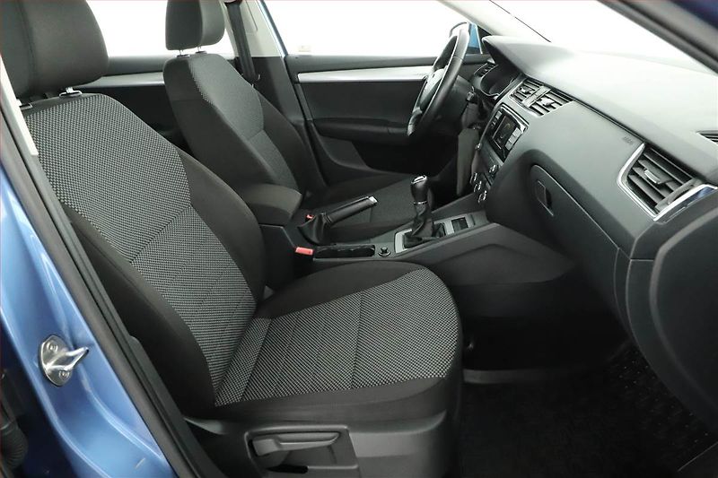 Škoda Octavia (2014) 1.6 TDI, Serv.kniha, Tempomat - fotka 7 z 13