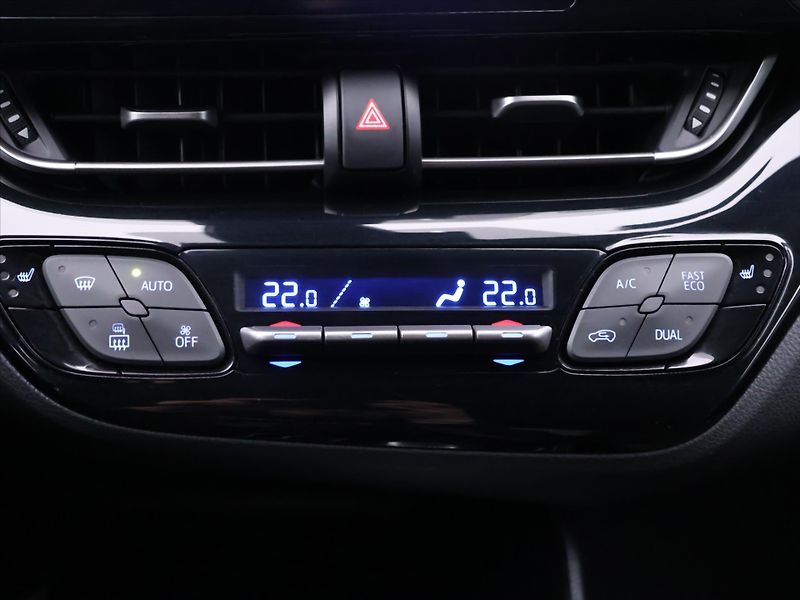 Toyota C-HR 1,8 E-CVT Executive CZ - fotka 27 z 37