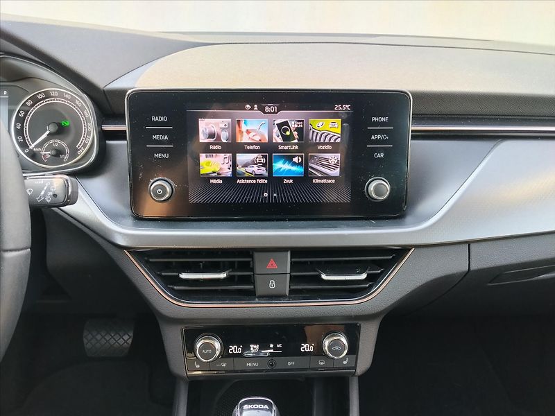 Škoda Scala 1,0 1.0 TSI 81kW  STYLE DSG - fotka 10 z 28