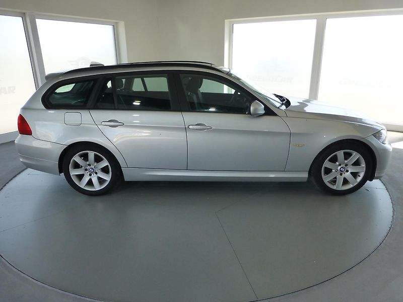 BMW Řada 3 (2013) 320D*120KW*XENON*NAV**VYHŘ.SED - fotka 4 z 27
