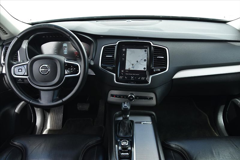 Volvo XC90 D5 AWD INSCRIPTION ČR - fotka 13 z 26
