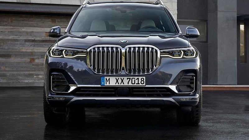 BMW X7 vs. Mercedes GLS vs. Volvo XC90 vs. Audi Q7