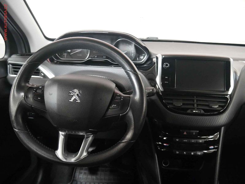 Peugeot 2008 (2016) 1.2PT, 2.maj,ČR, AC, park - fotka 11 z 18