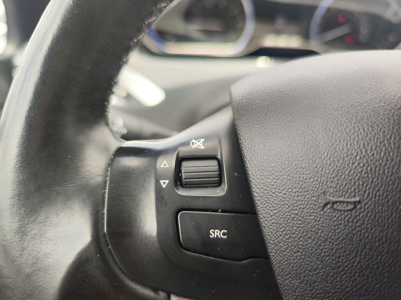 Peugeot 2008 1.6 VTi/88kW Allure tažné ČR - fotka 20 z 32