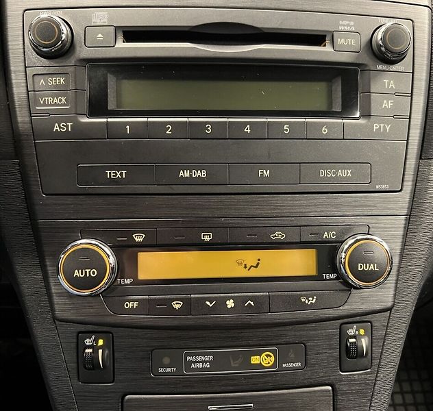Toyota Avensis 1.8 VVT-i Sol - fotka 5 z 15