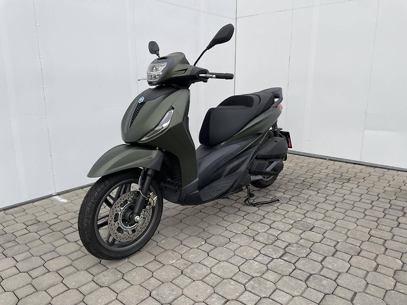 Piaggio (2025) Beverly 300 S E5 - fotka 5 z 11