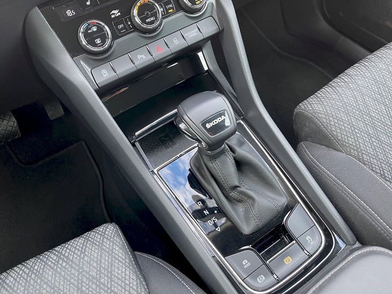 Škoda Karoq (2023) 1.5 TSI 110kW DSG Style Plus - fotka 12 z 32