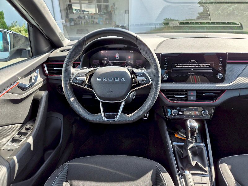 Škoda Scala (2025) Monte Carlo 1.0 TSI 85 kW 7°DS - fotka 25 z 38