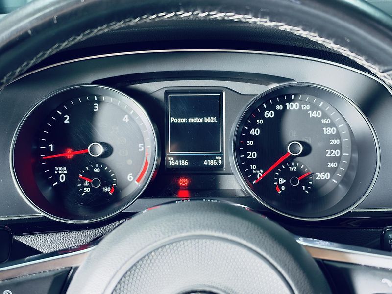 Volkswagen Passat (2019) 2.0TDI*R-LINE*CZ*LED*1.MAJ* - fotka 22 z 39