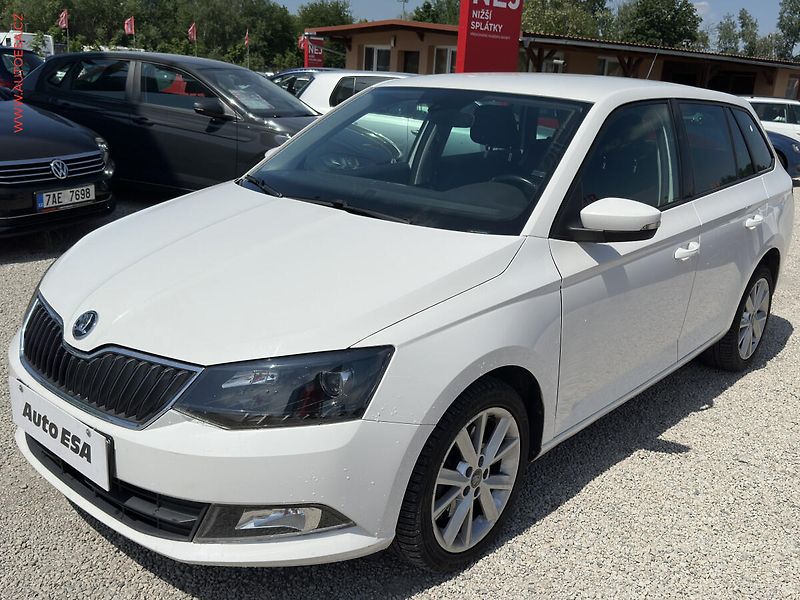 Škoda Fabia (2015) 1.4TDi, ČR, Style, xenon - fotka 3 z 18