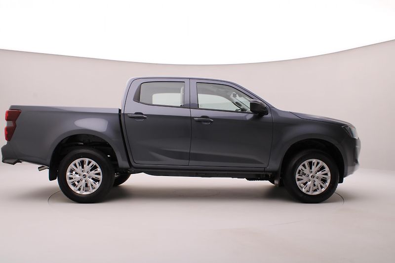 Isuzu D-Max (2025) Double Cab 1,9l LS 4x4 AUT - fotka 6 z 11