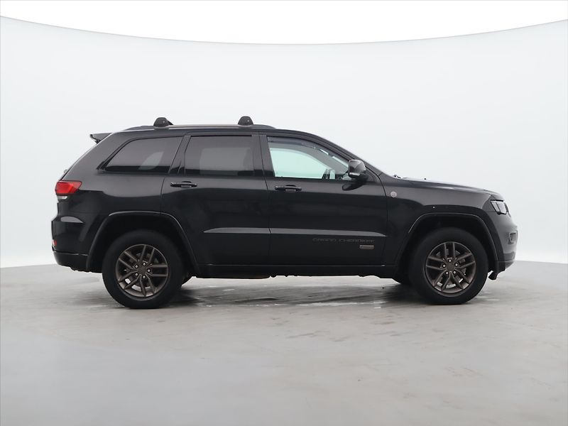 Jeep Grand Cherokee 3.0 V6 184kW Limited 4WD Auto - fotka 8 z 30